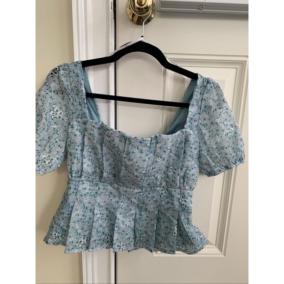 Dainty Effect Blue Floral Embroidered Pleated Puff Sleeve Top NWT - Picture 6 of 12
